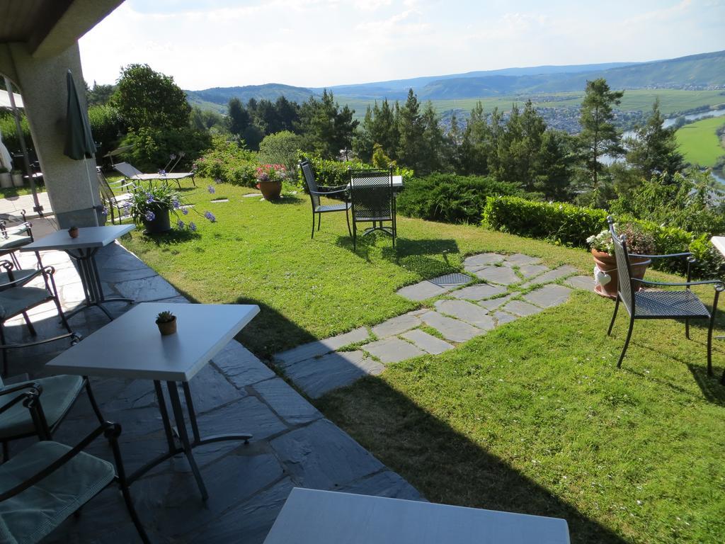 Gaestehaus-Weingut Loersch Leiwen Bagian luar foto